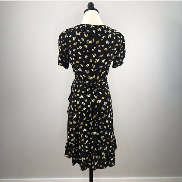F21 Forever 21 flowy sunflower wrap dress - Picture 3 of 5